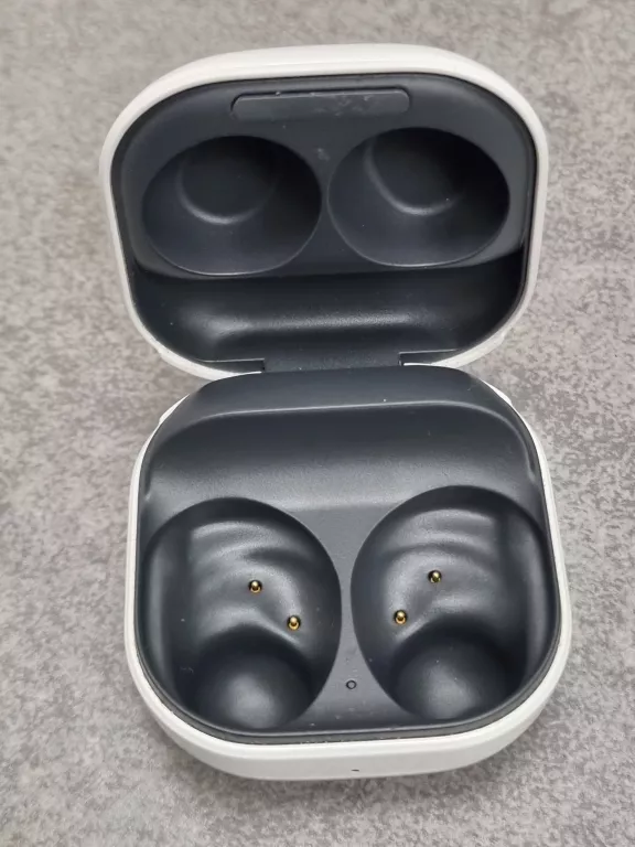 sluchawki-samsung-buds-fe-kolor-dominujacy-129357-3