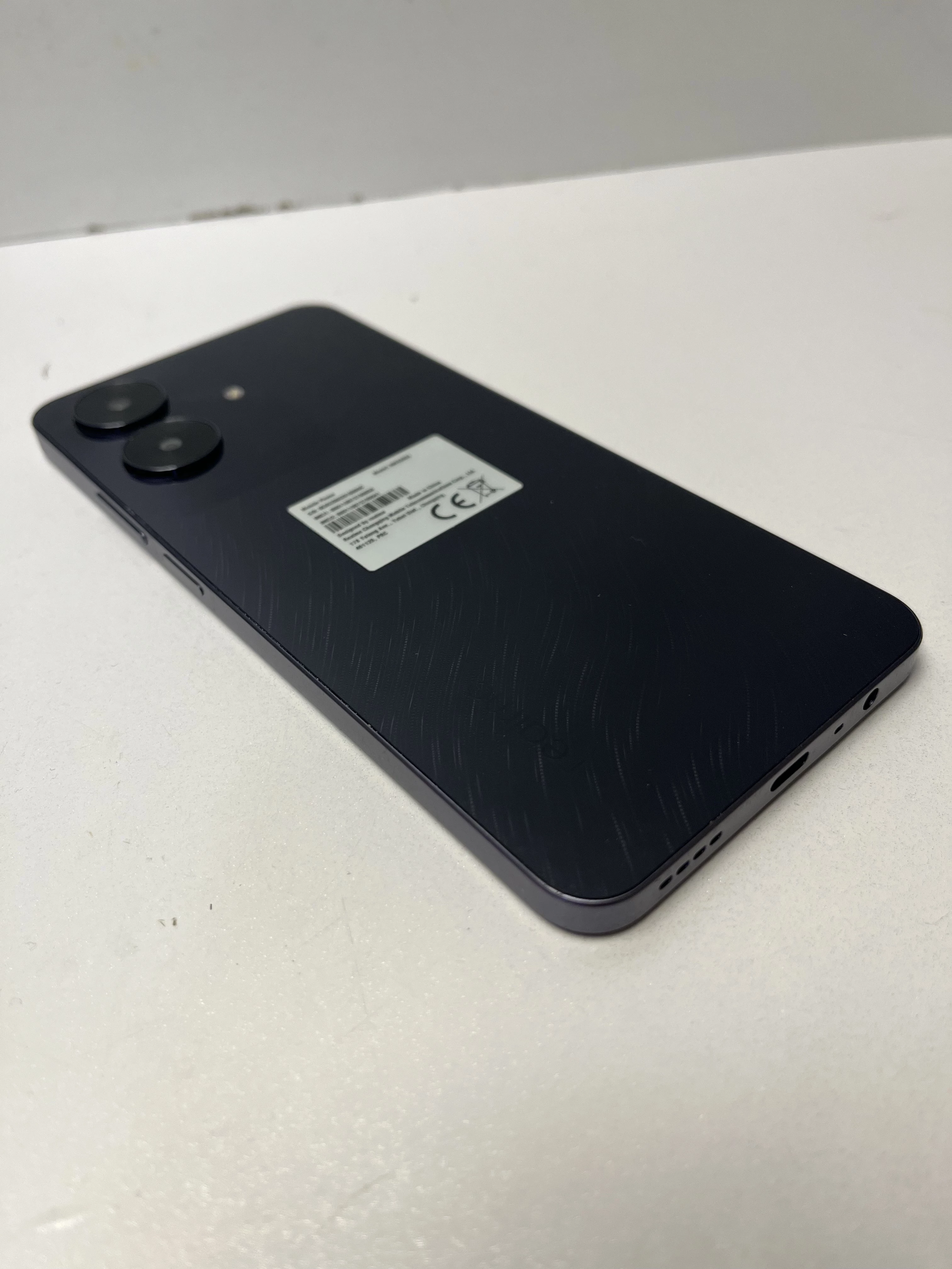 telefon-realme-note-60-364gb-przekatna-ekranu-674