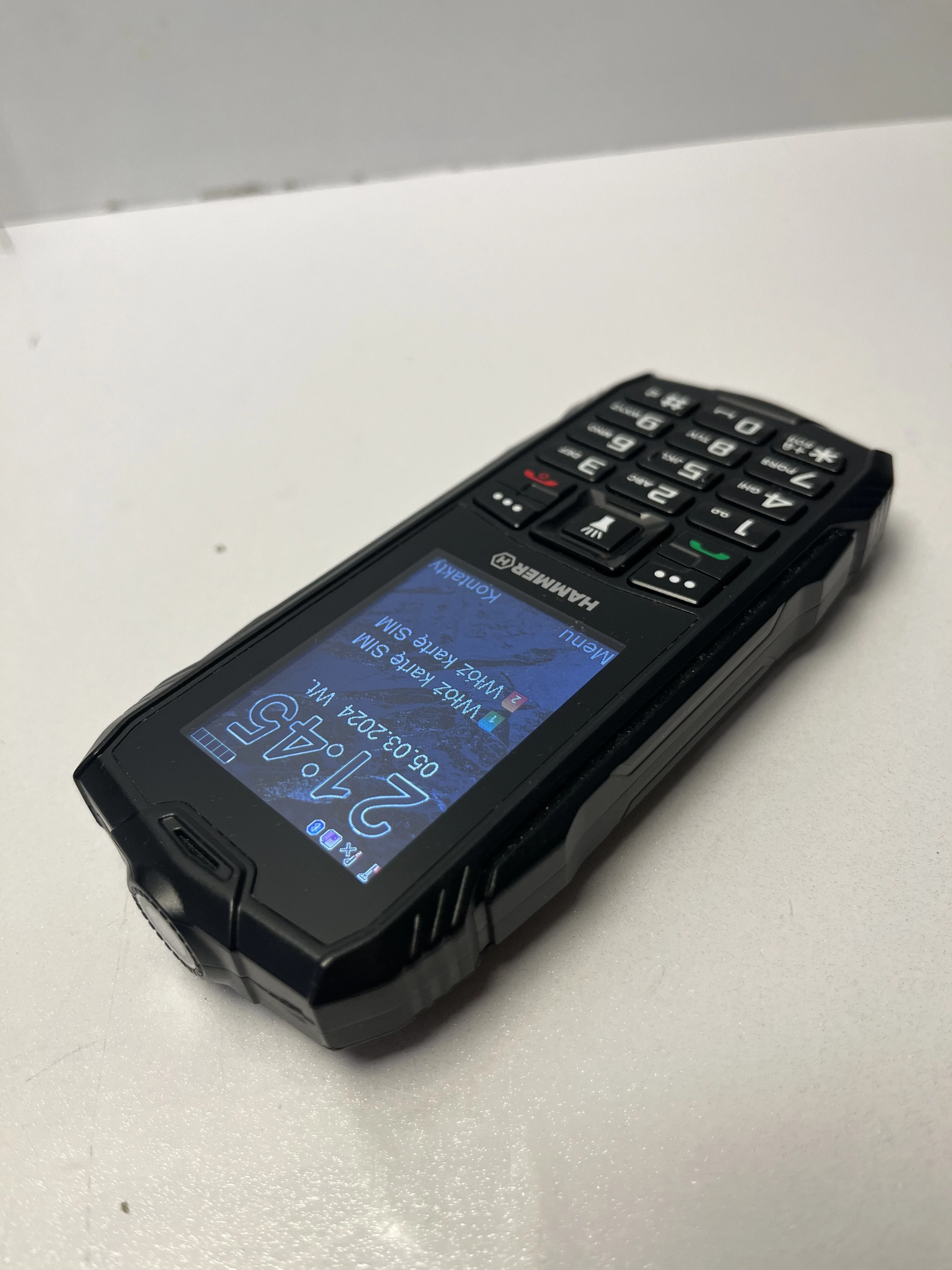 telefon-hammer-rock-pamiec-ram-202865-1784871