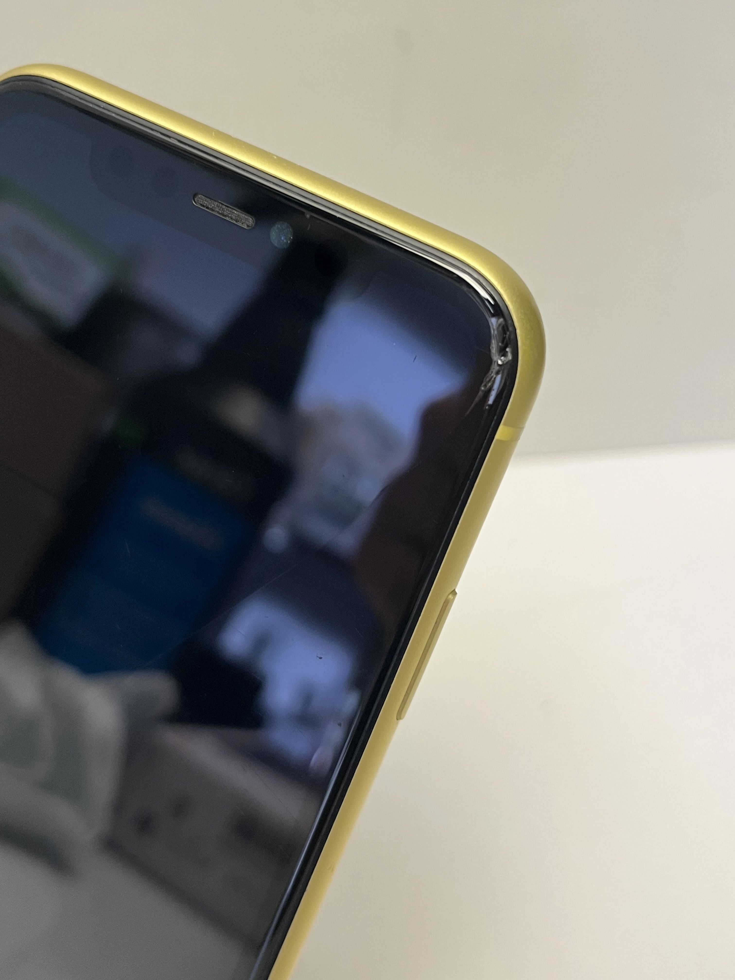 telefon-apple-iphone-11-128gb-76-bat-opis-kod-producenta-mwm02pma