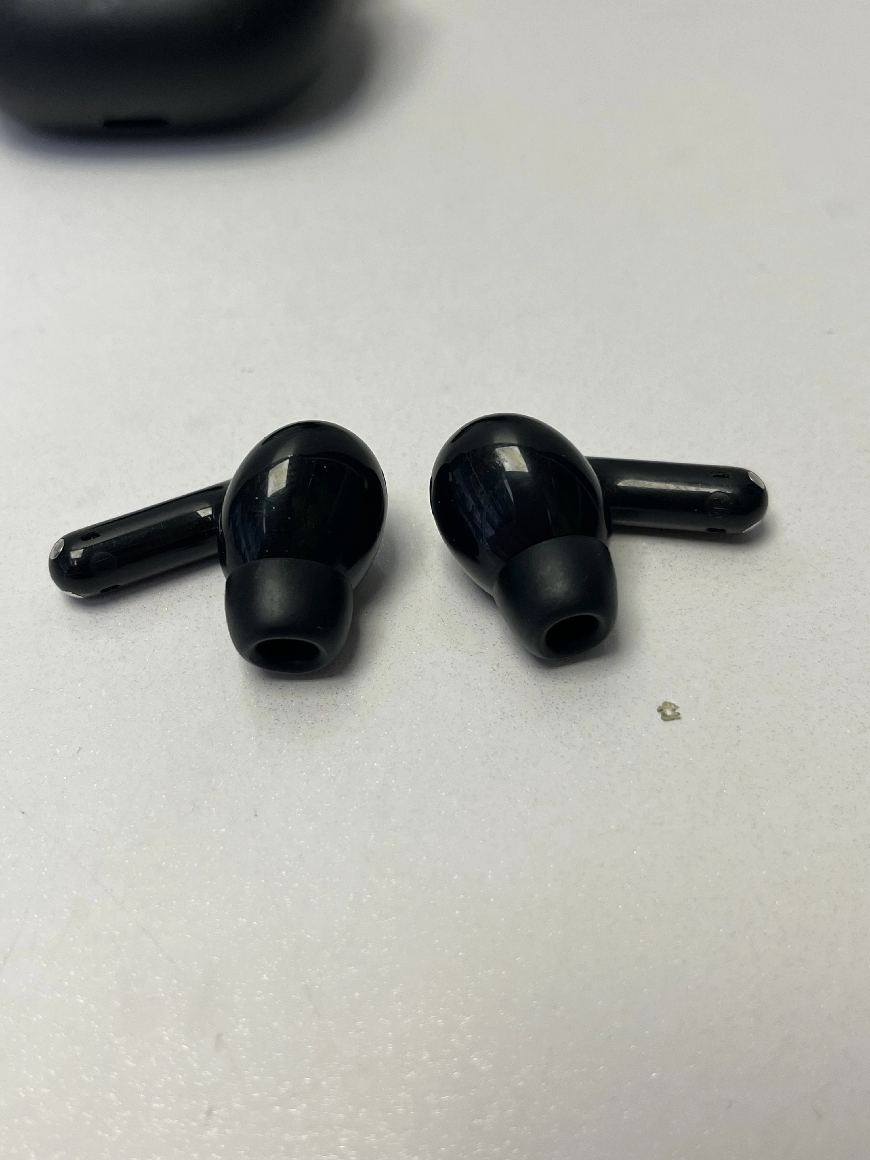 sluchawik-redmi-buds-8-lite-kolor-dominujacy-129357-3