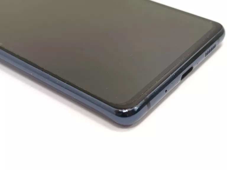 telefon-samsung-galaxy-s20-fe-6128gb-stan-11323-2