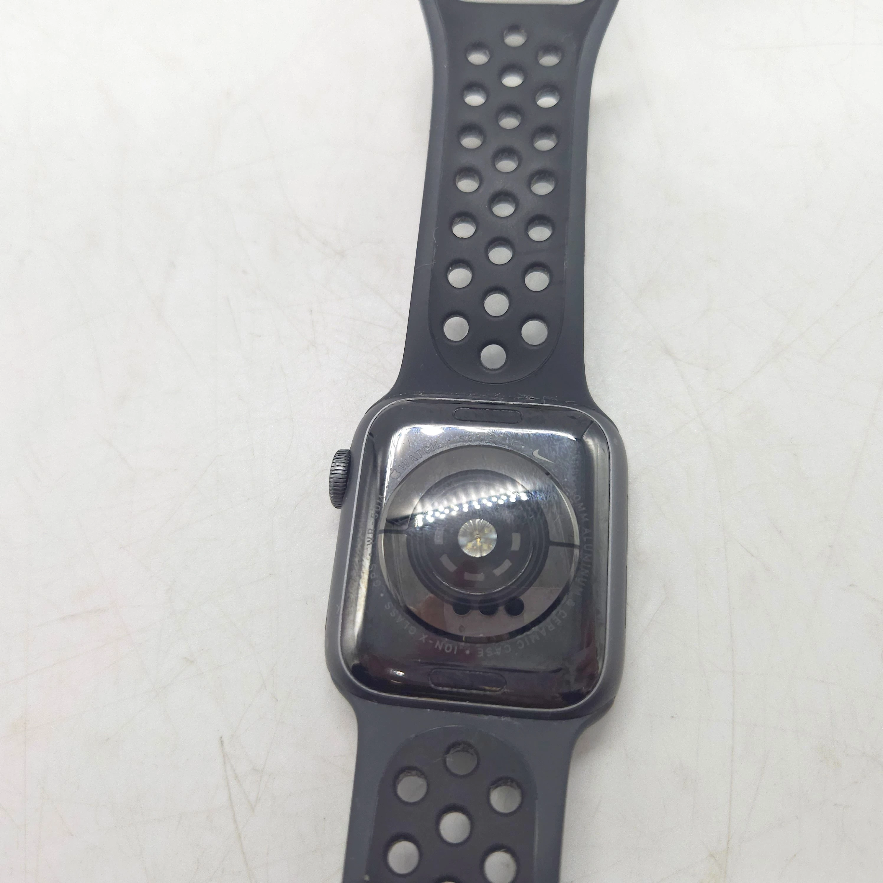 zegarek-applewatch-4-nike-material-koperty-212886-258014