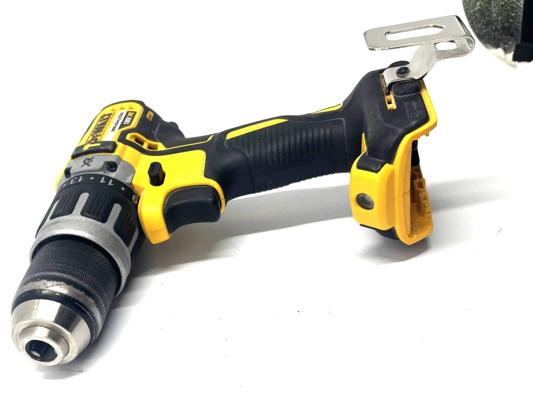 wiertarka-dewalt-dcd796-kod-producenta-dcd796n
