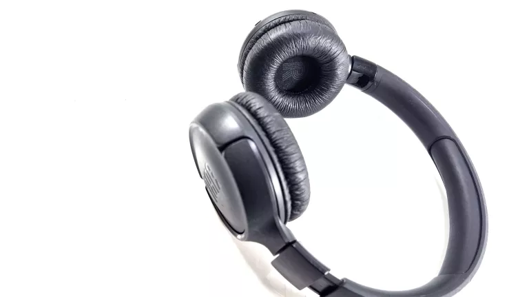 sluchawki-jbl-nauszne-bezprzewodowe-czarne-kolor-dominujacy-129357-3