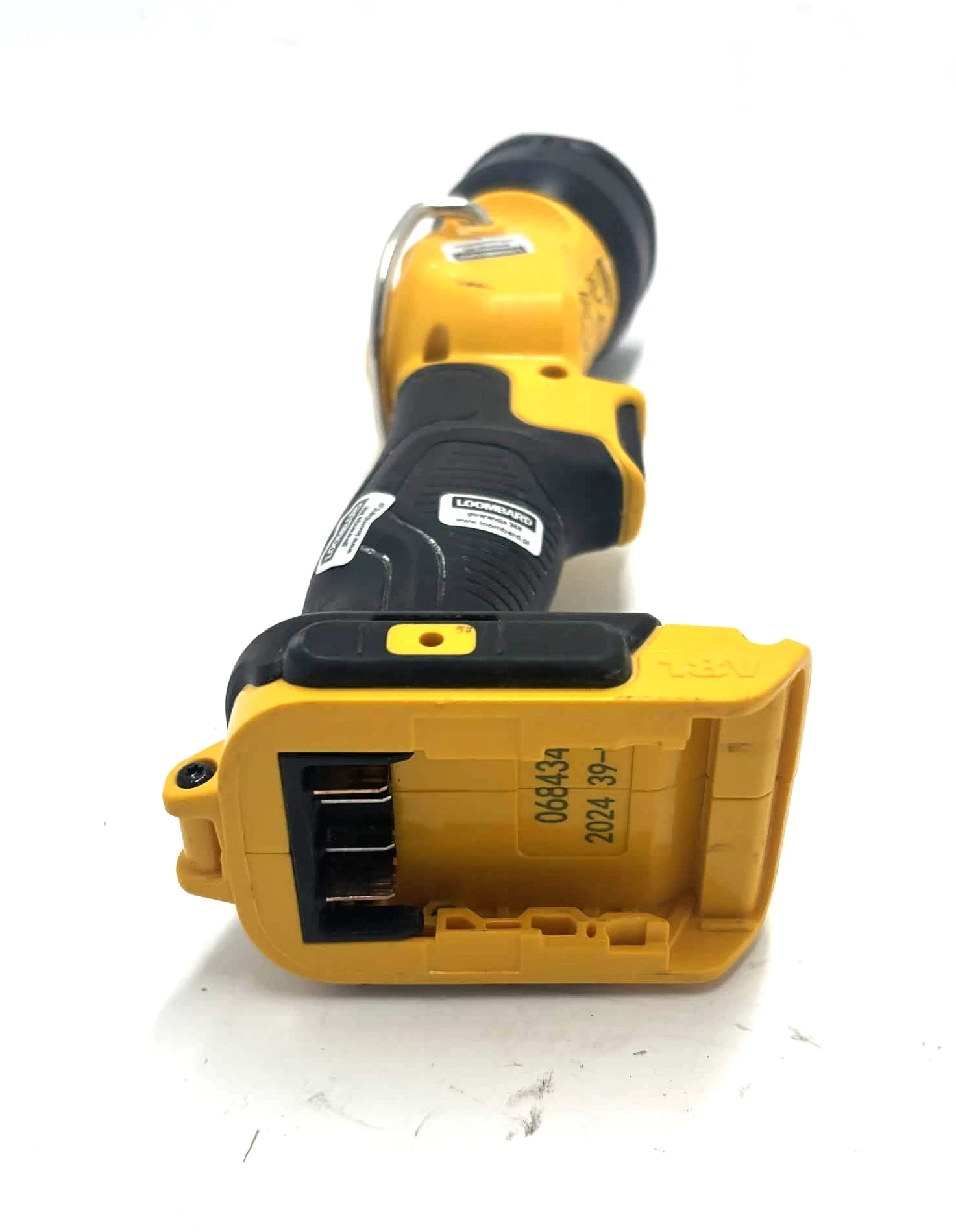 latarka-dewalt-dcl040-stan-11323-2