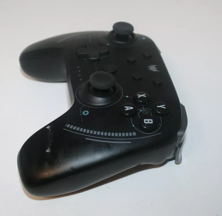 acer-predator-pgr300-black-stan-11323-2