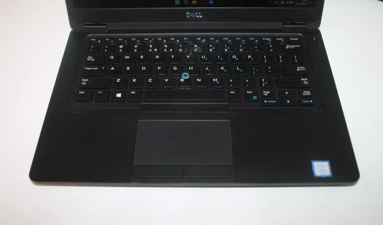 laptop-dell-latitude-5490-win-11-16gb-256-gb-core-i5-ean-gtin-5901397646503