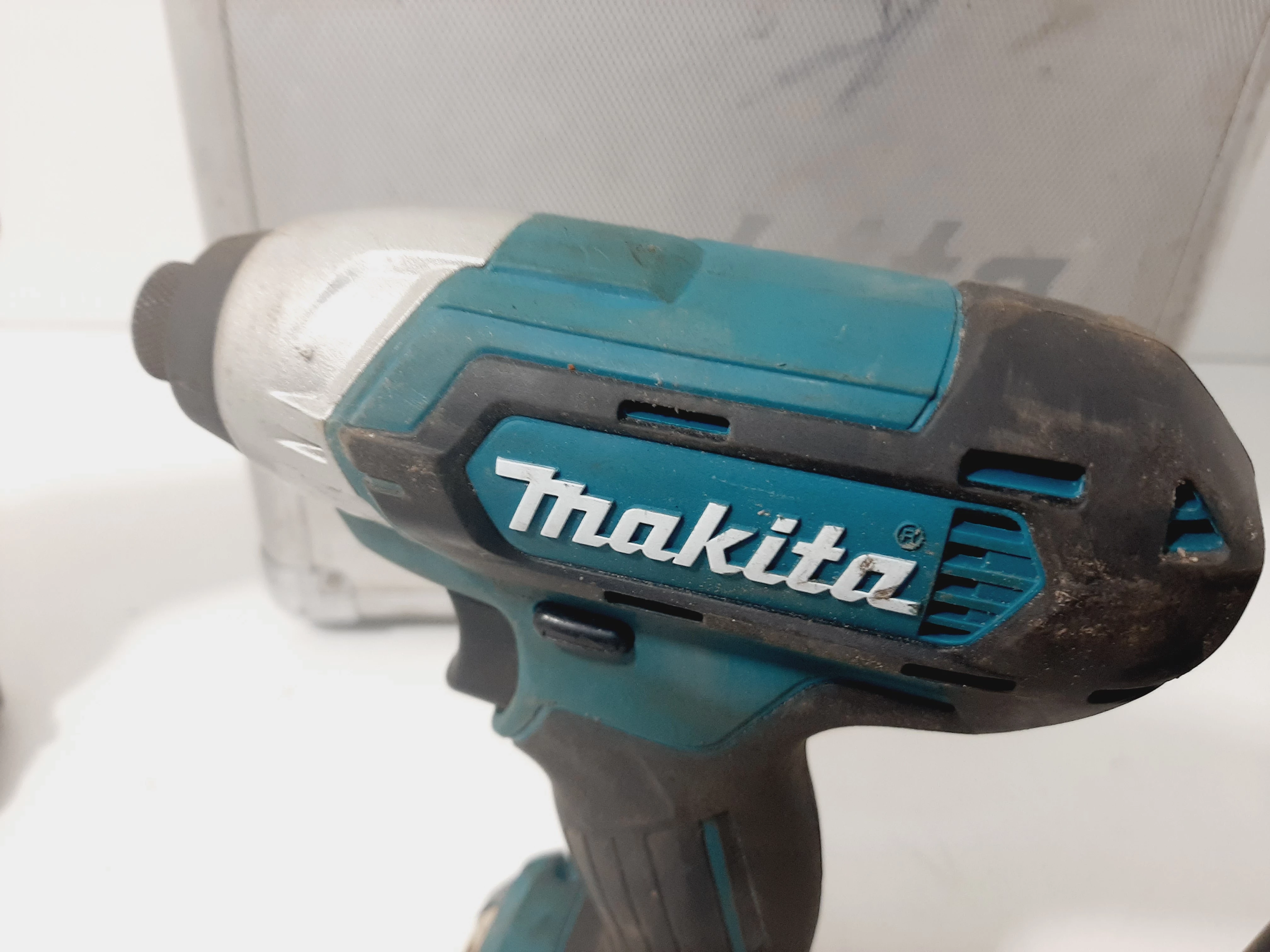 zestaw-makita-wkretarka-df331d-zakretarka-td110-dodatkowy-osprzet-w-zestawie-235821-392073