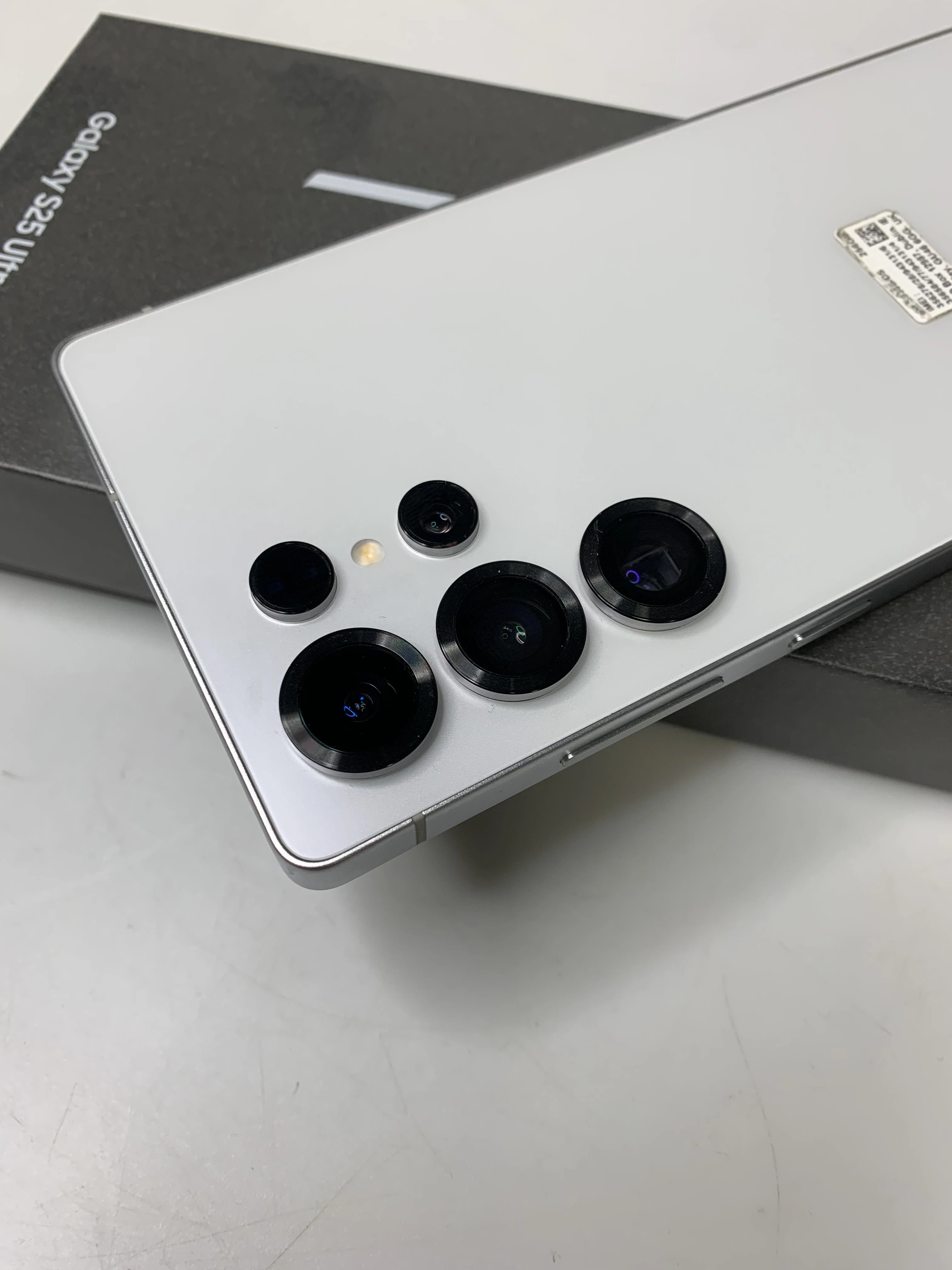 telefon-samsung-galaxy-s25-ultra-komplet-12256gb-pamiec-ram-202865-324301