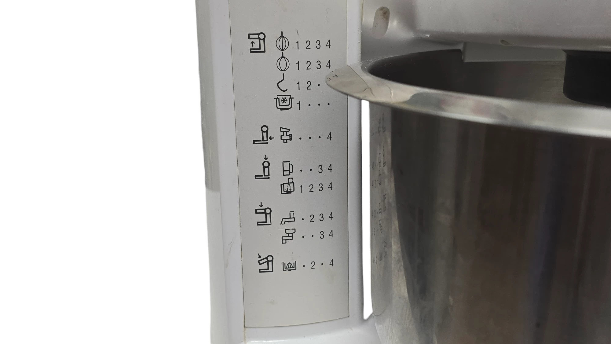 robot-kuchenny-bosch-mum4875eu05-cnum5st-600w-stan-11323-2