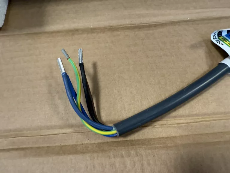 plyta-indukcyjna-electrolux-eiv63443-wykonanie-plyty-206150-226250