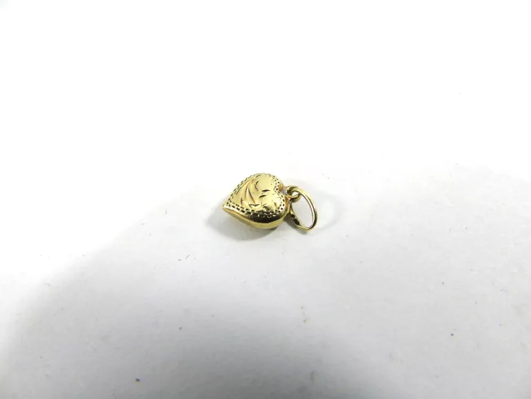 zakochana-zlota-zawieszka-pr585-serduszko-material-dominujacy-223721-131072