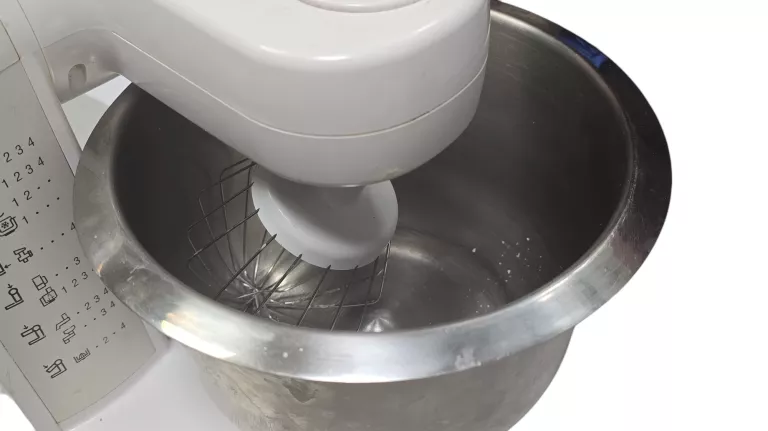 robot-kuchenny-bosch-mum4875eu05-cnum5st-600w-ean-gtin-4242002660356