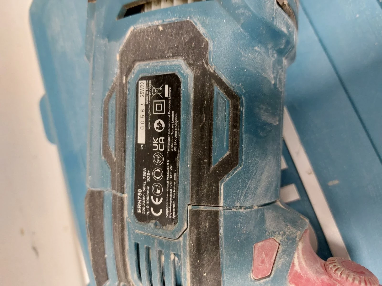 mlotowiertarka-erbauer-erh-750-walizka-750w-maksymalna-moc-75000