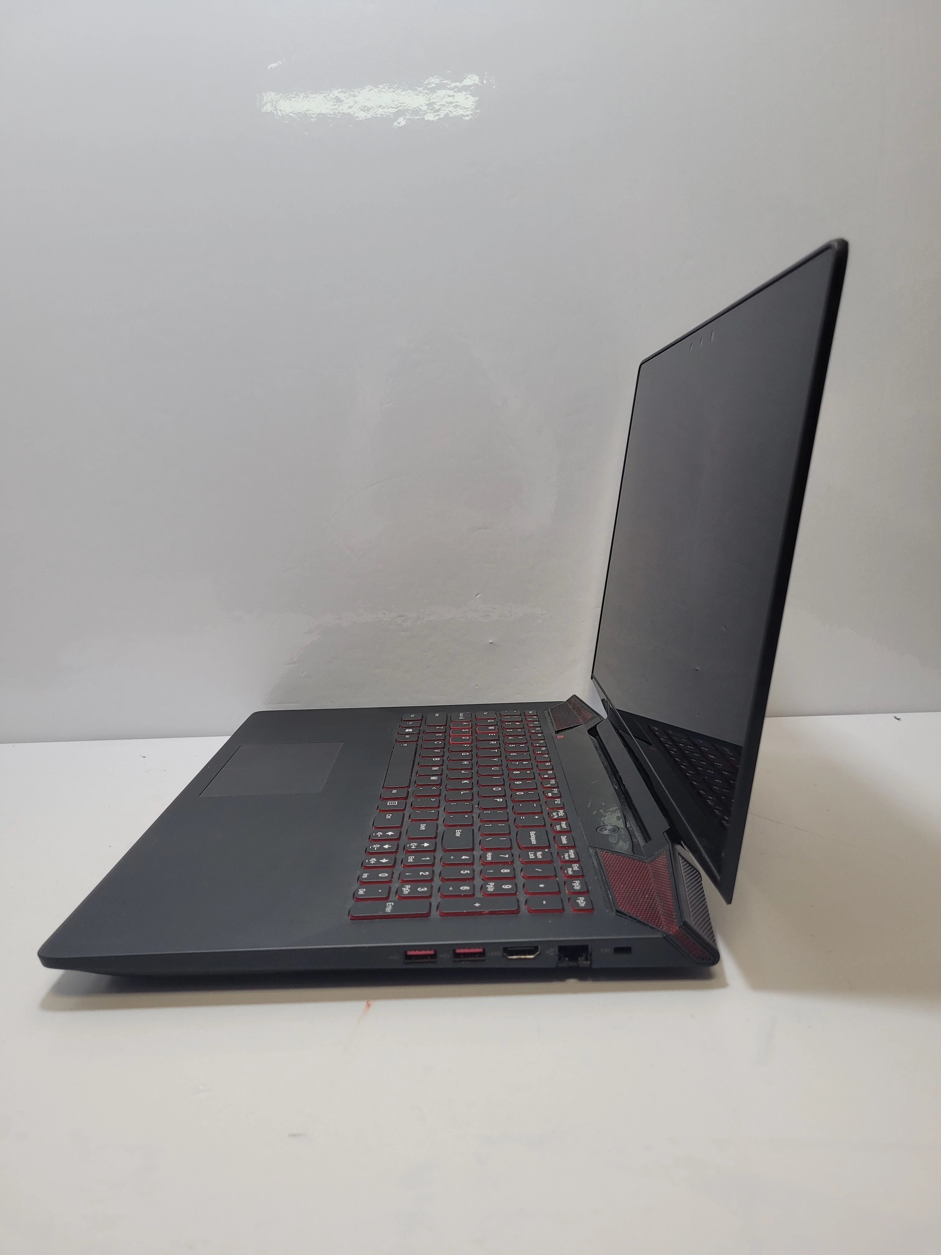 laptop-lenovo-y700-15isk-przekatna-ekranu-1560