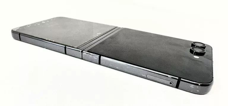 telefon-samsung-galaxy-z-flip5-512gb-przekatna-ekranu-670