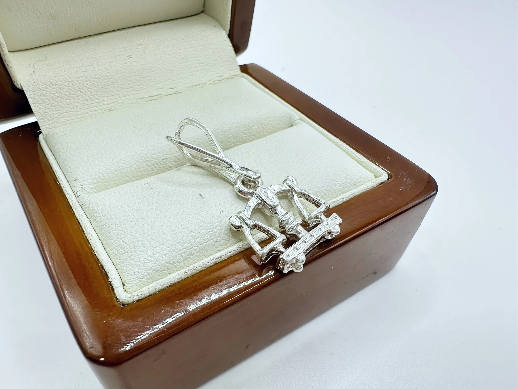 zawieszka-do-lancuszka-wykonana-ze-srebra-925-waga-znak-zodiaku-rodzaj-2205-16