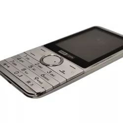 TELEFON MAXCOM MM235 - USZKODZONY / NIE ŁADUJE