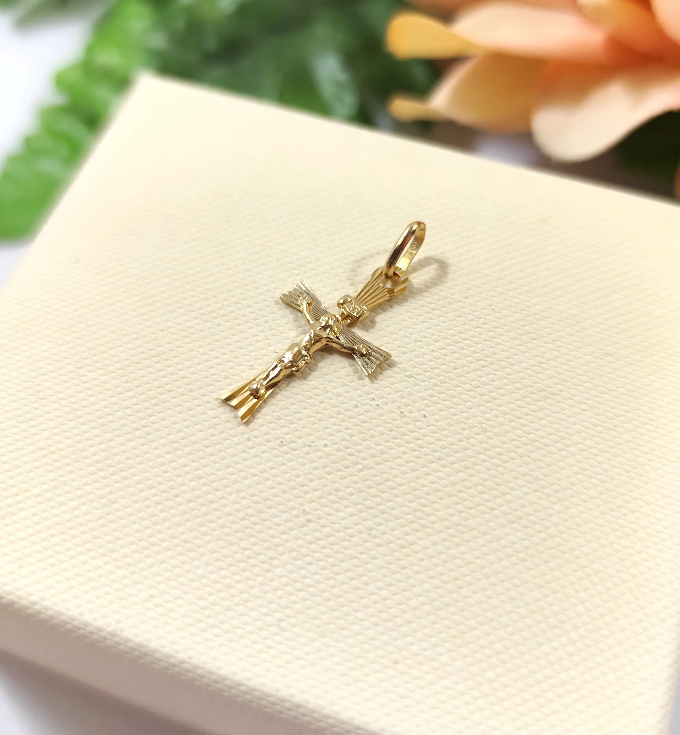 drobny-zloty-krzyzyk-pr-585-stan-11323-238058