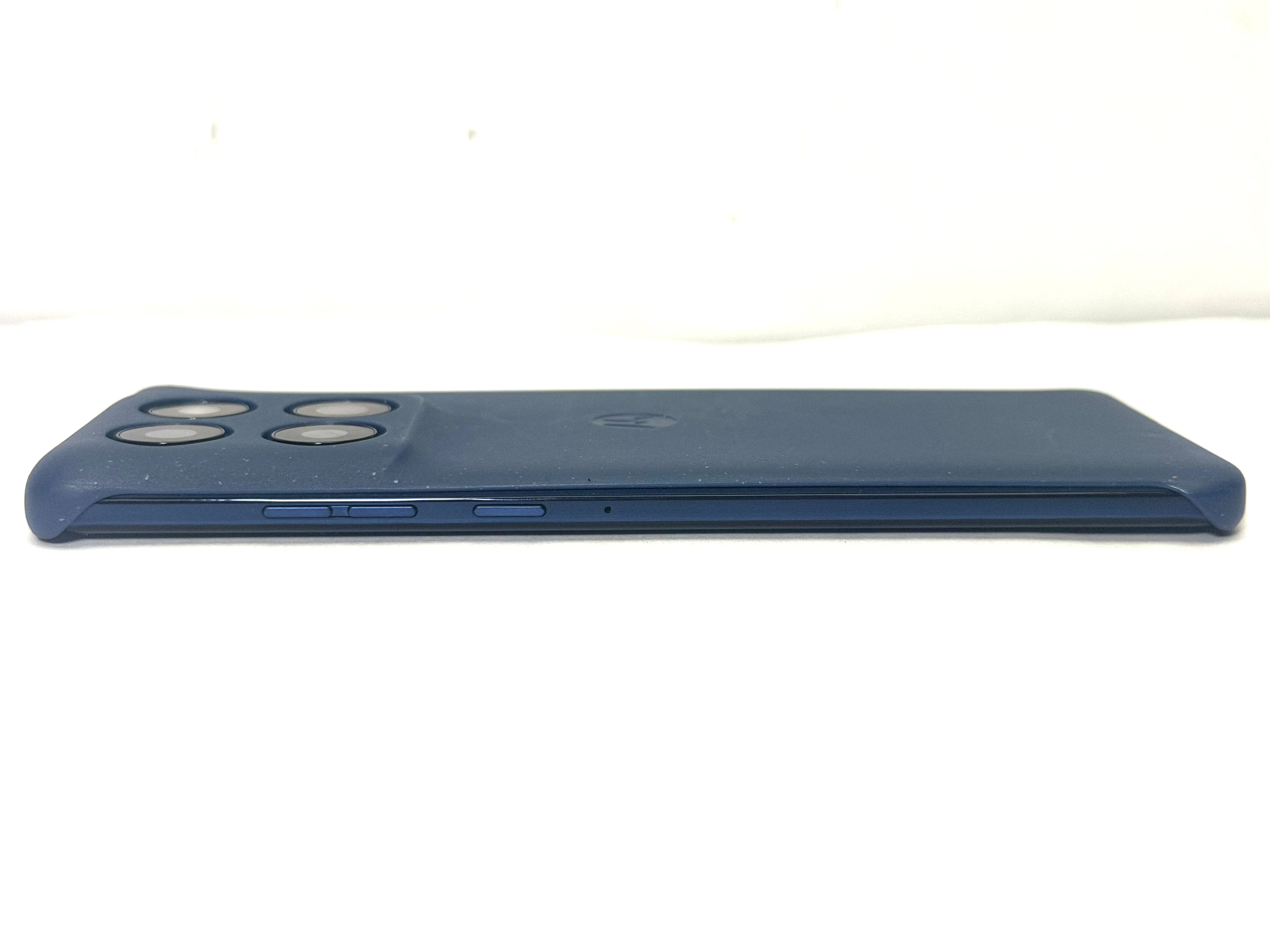telefon-motorola-edge-60-typ-202685-212929