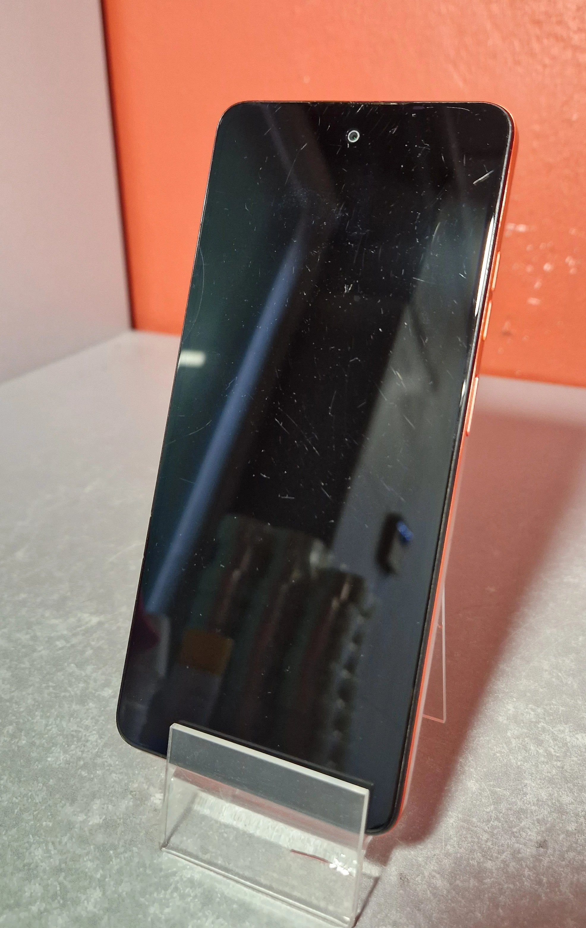 telefon-motorola-moto-g04-464gb-ean-gtin-840023258350