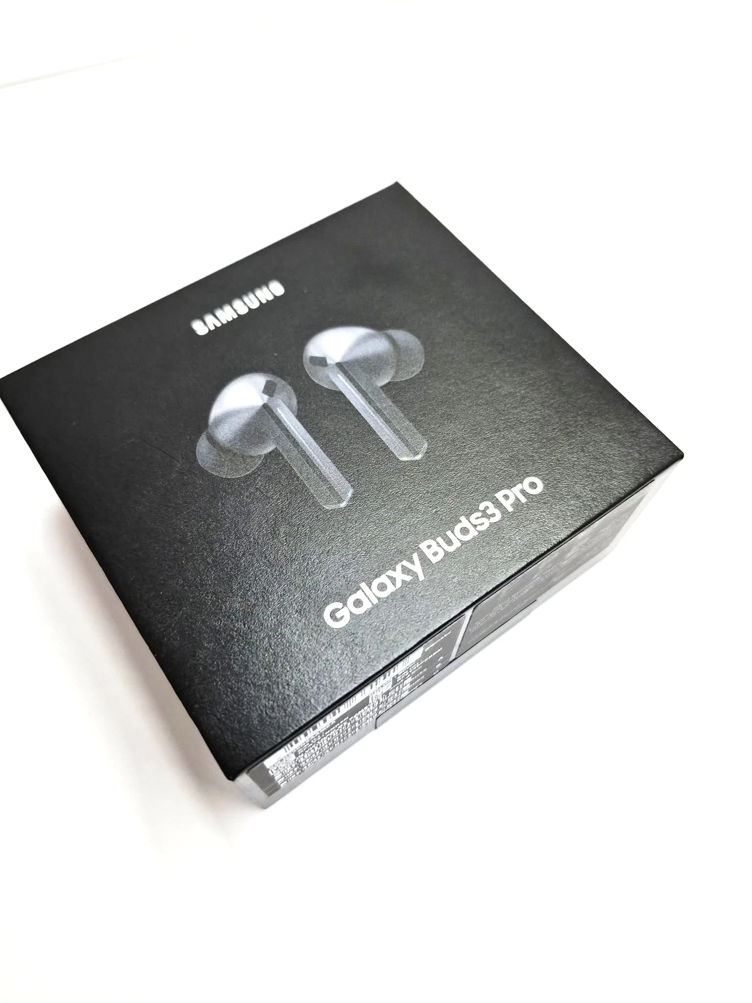 sluchawki-bezprzewodowe-dokanalowe-samsung-galaxy-buds3-pro-silver-ean-gtin-8806095646770