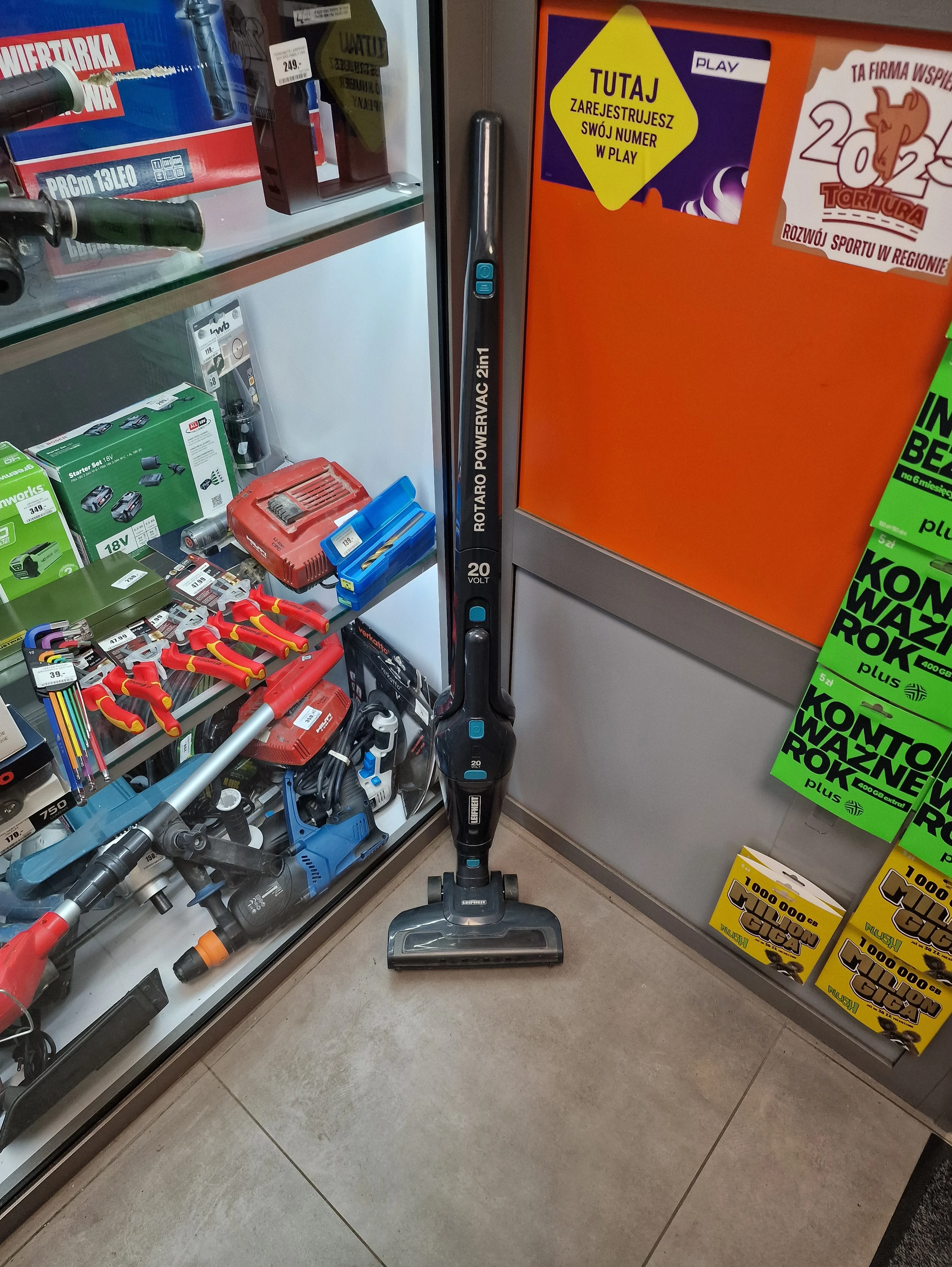 odkurzacz-bezprzewodowy-leifheit-11928-powervac-narutowicza-35-leszno-gold-fish