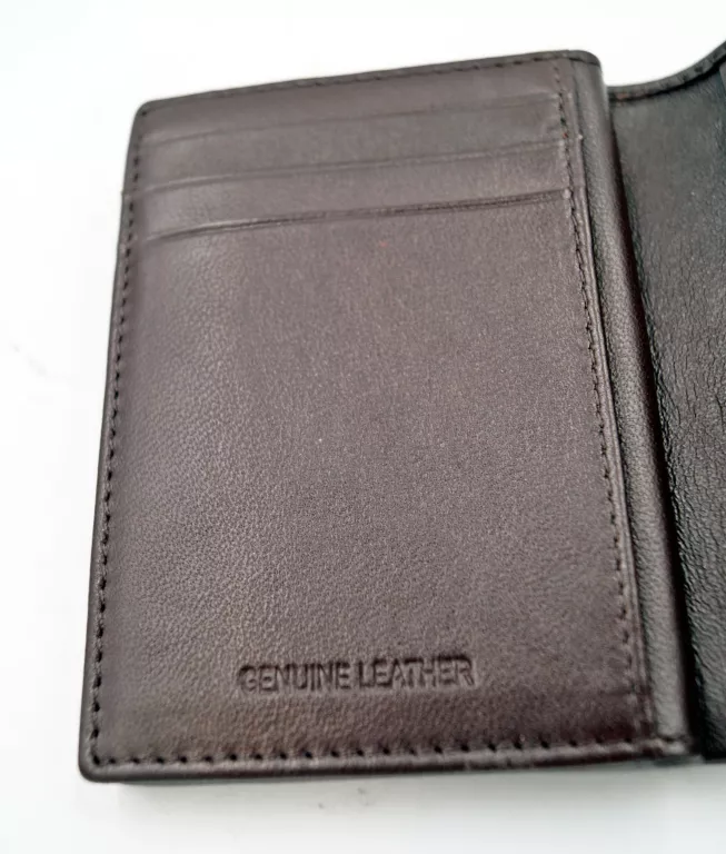 festina-portfel-skorzany-button-brazowy-wzor-dominujacy-3766-2397