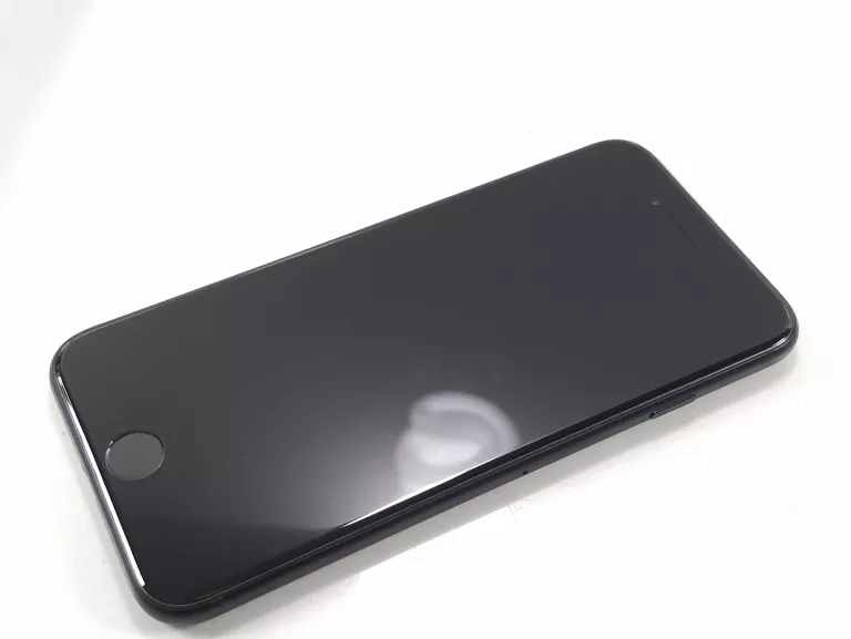 telefon-iphone-se-2022-64gb-stan-11323-2