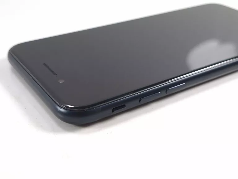 telefon-iphone-se-2022-64gb-przekatna-ekranu-470