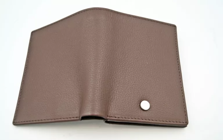 festina-portfel-skorzany-button-brazowy-glebokosc-produktu-500