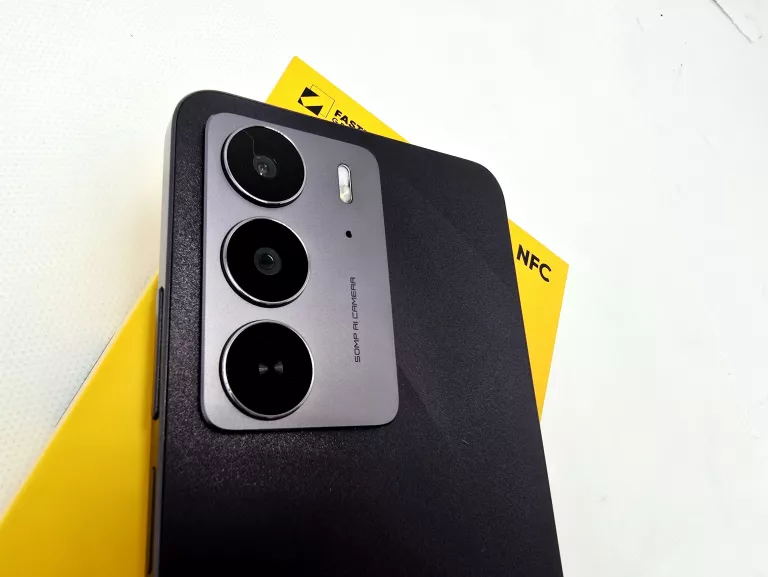 telefon-realme-c75-2568-gb-komplet-przekatna-ekranu-667