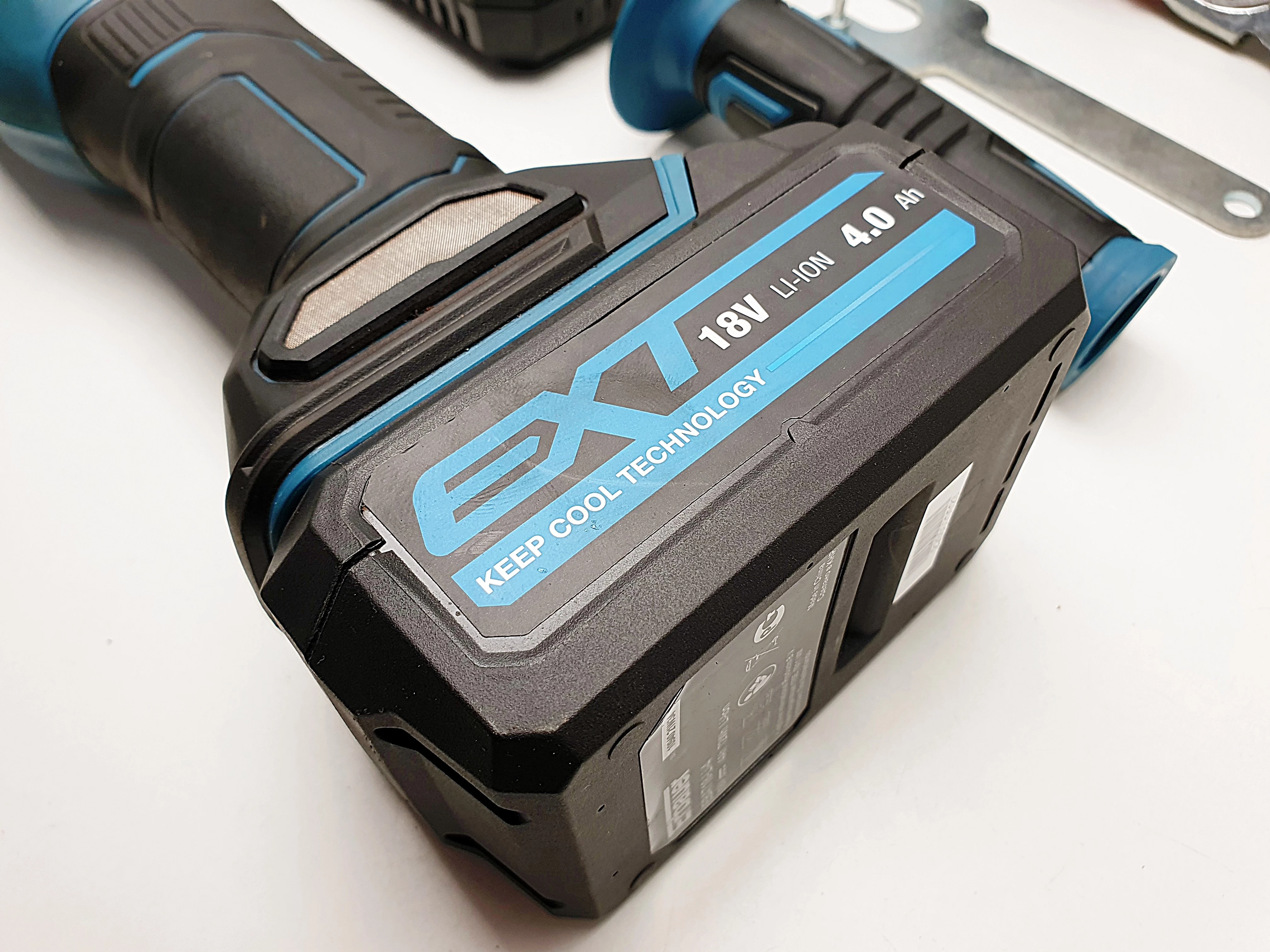 szlifierka-katowa-aku-erbauer-eag18-li-komplet-akuladowarkawalizka-rodzaj-250123-1798302