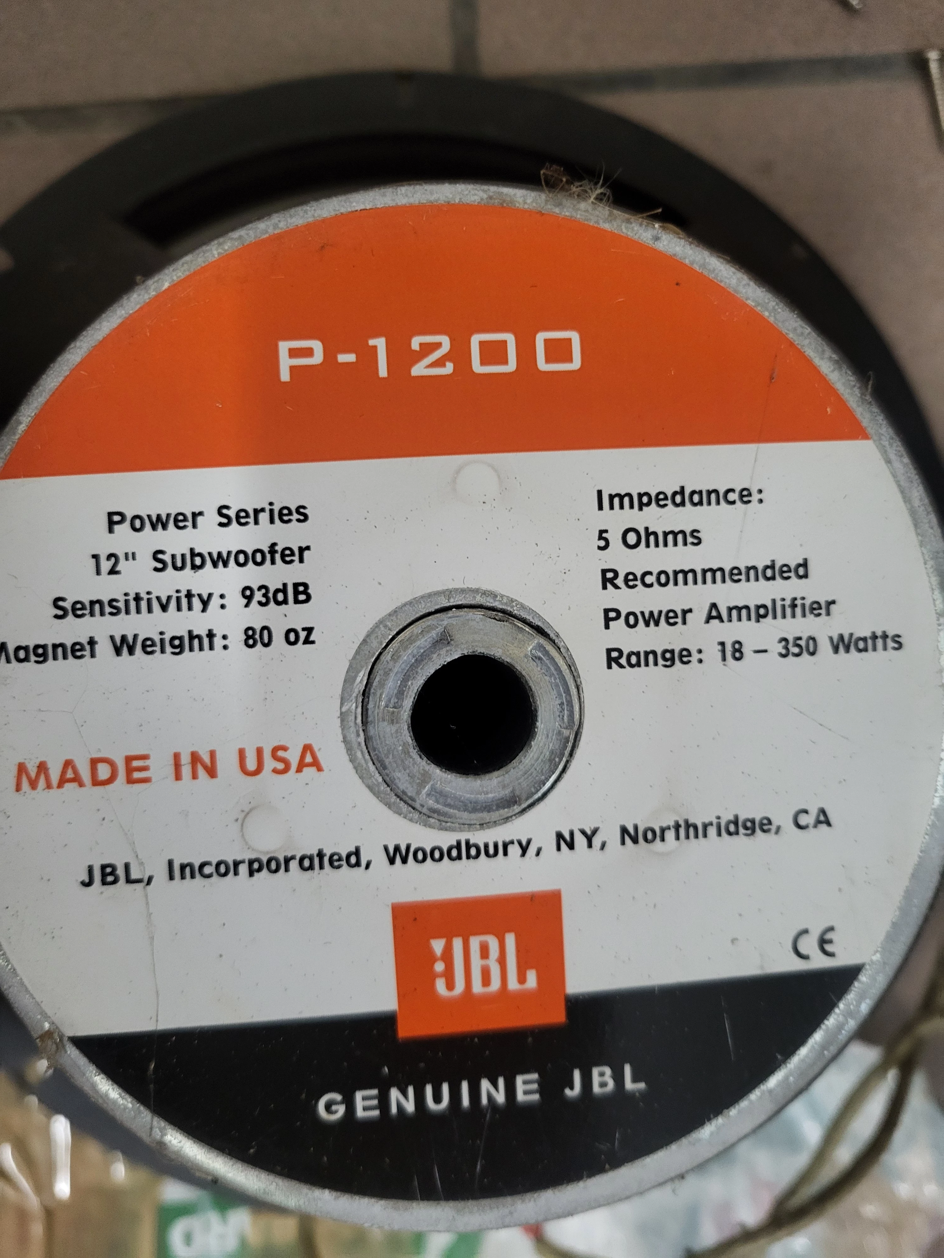 tuba-glosnik-samochodowy-jbl-model-gt-series