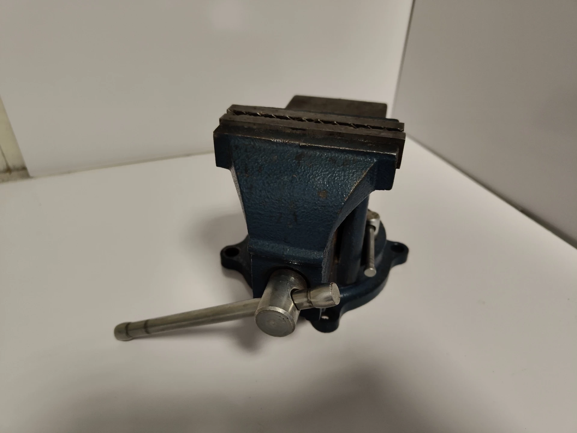 toolex-imadlo-stolowe-4-zeliwo-kowadlo-stan-11323-2