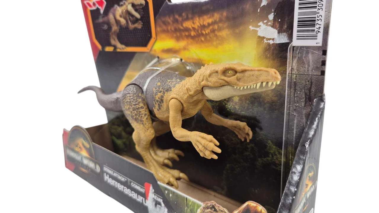 figurka-atakujacy-dinozaur-zuniceratops-jurassic-world-stan-11323-2