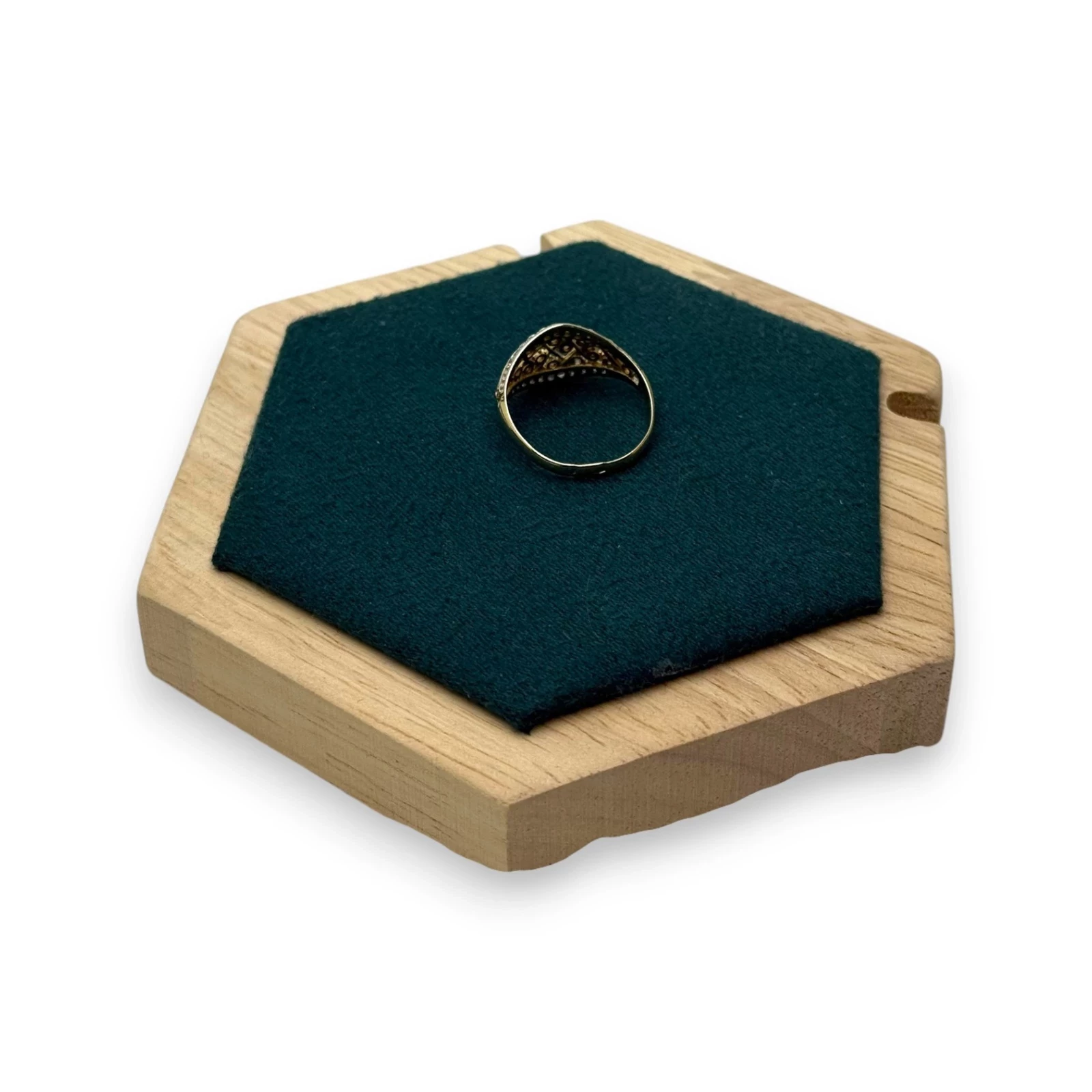 zloty-pierscionek-proba-585-rozmiar-20-waga-227g-brak-jednej-cyrkonii-waga-227