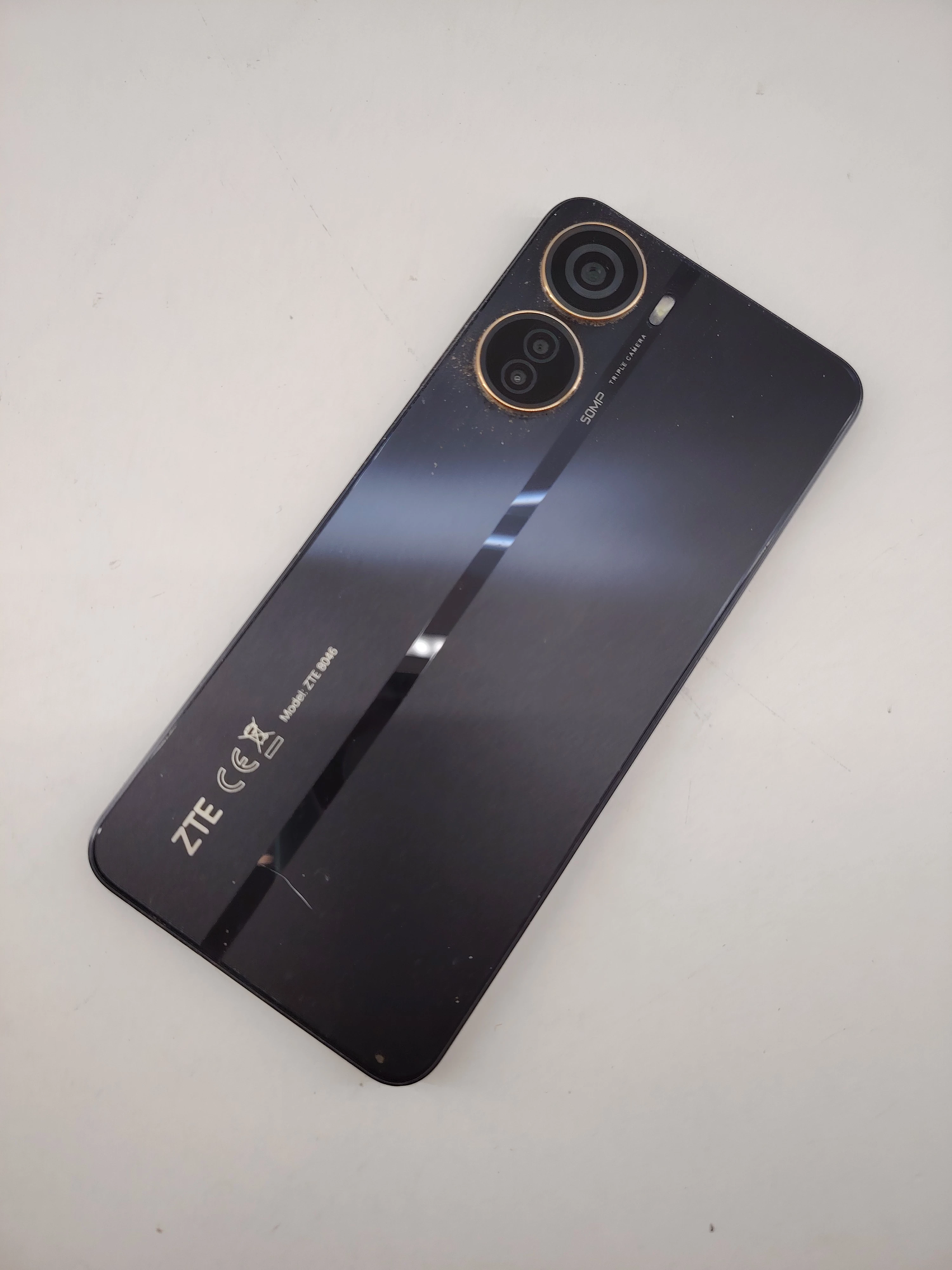 telefon-zte-v40-4128gb-kod-producenta-blade-v40-design