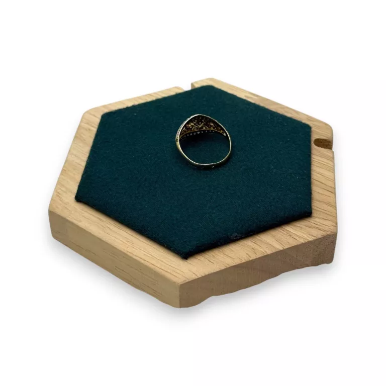 zloty-pierscionek-proba-585-rozmiar-20-waga-227g-brak-jednej-cyrkonii-waga-227