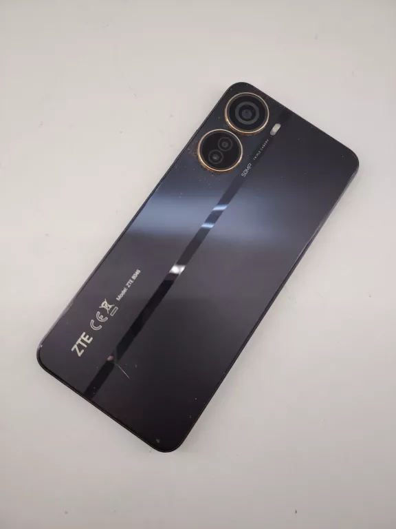 telefon-zte-v40-4128gb-kod-producenta-blade-v40-design