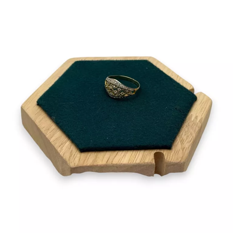 zloty-pierscionek-proba-585-rozmiar-20-waga-227g-brak-jednej-cyrkonii-rynek-16-katy-wroclawskie