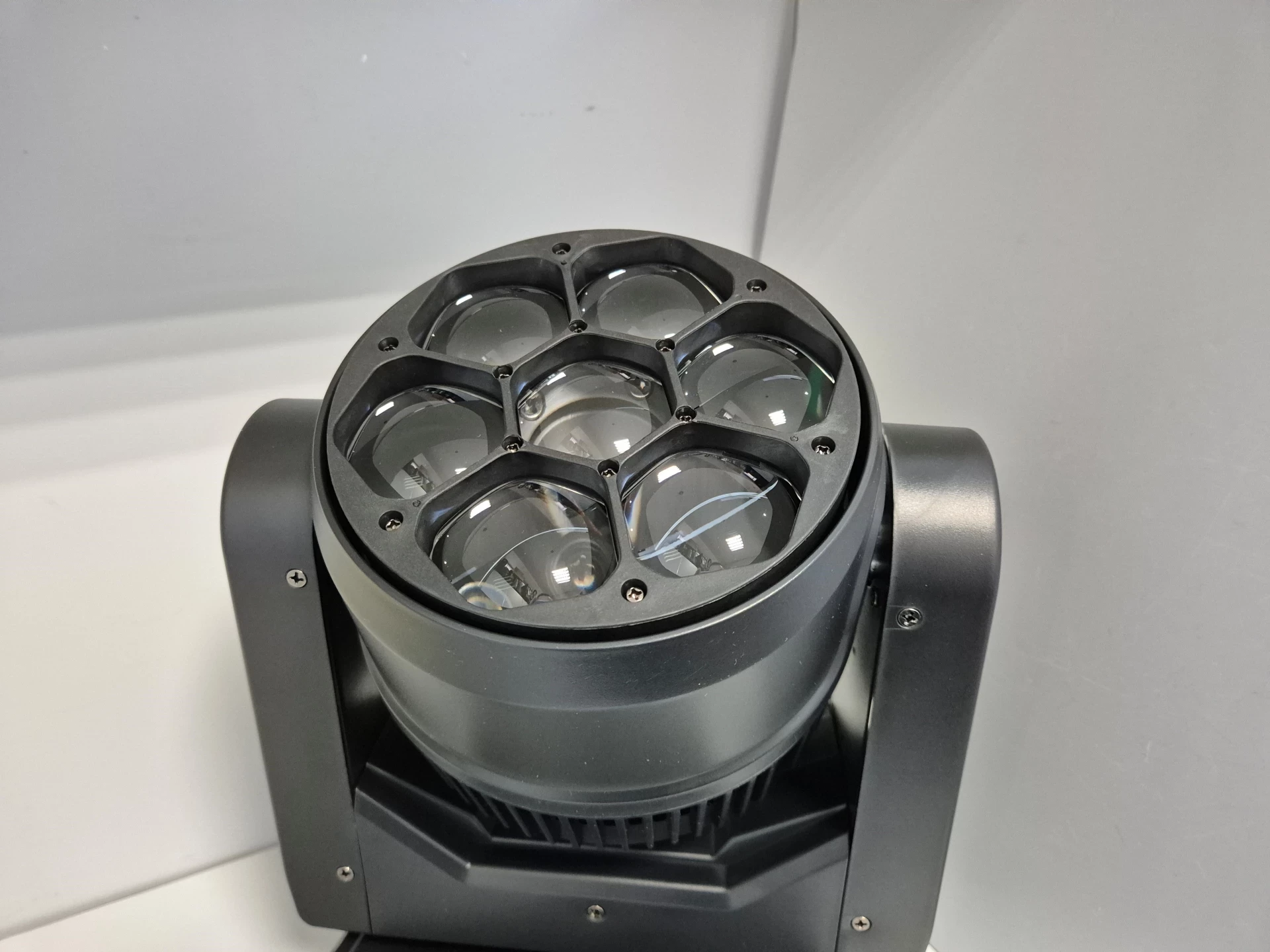 ruchoma-glowa-led-oswietlenie-zq02356-7-diod-led-rgbw-dmx-ean-gtin-797725866546