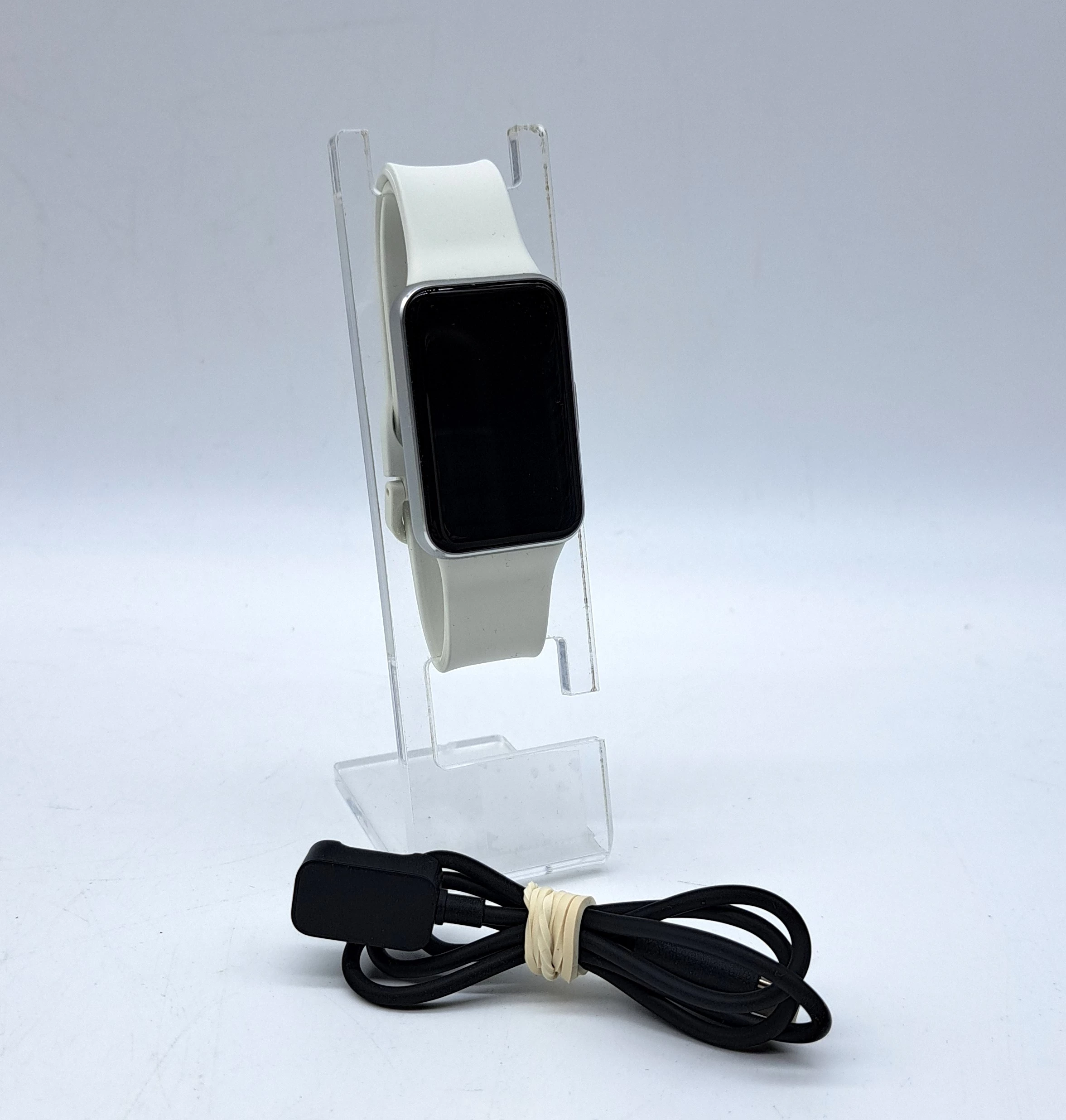 smartwatch-samsung-galaxy-fit3-ladowarka-bankowa-16e-police