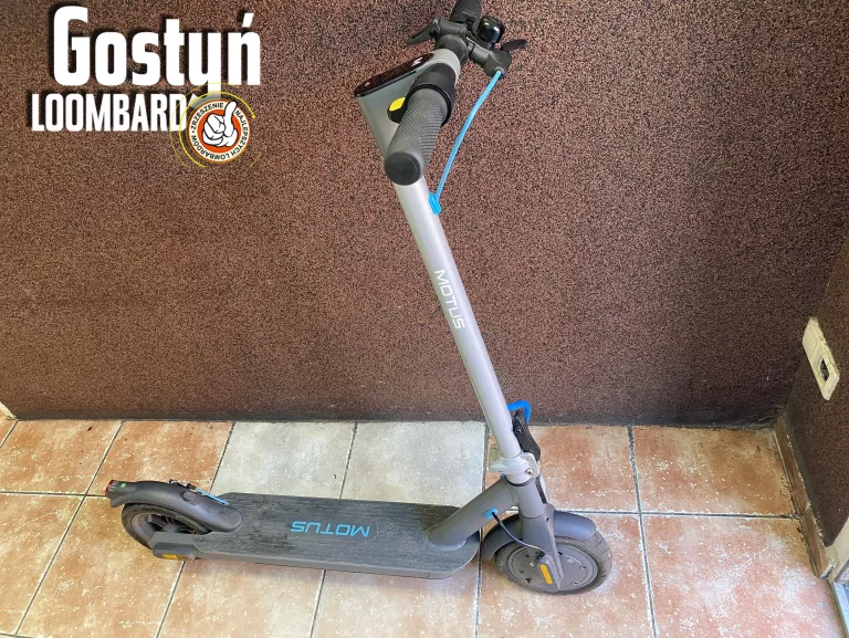 hulajnoga-elektryczna-motus-scooty-85-lite-czarno-turkusowa-powst-wielkopolskich-2-gostyn