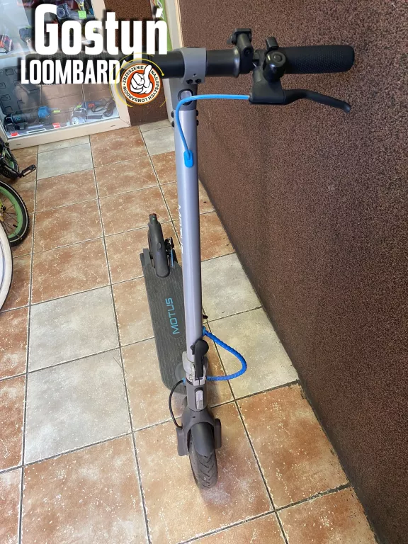 hulajnoga-elektryczna-motus-scooty-85-lite-czarno-turkusowa-stan-11323-2