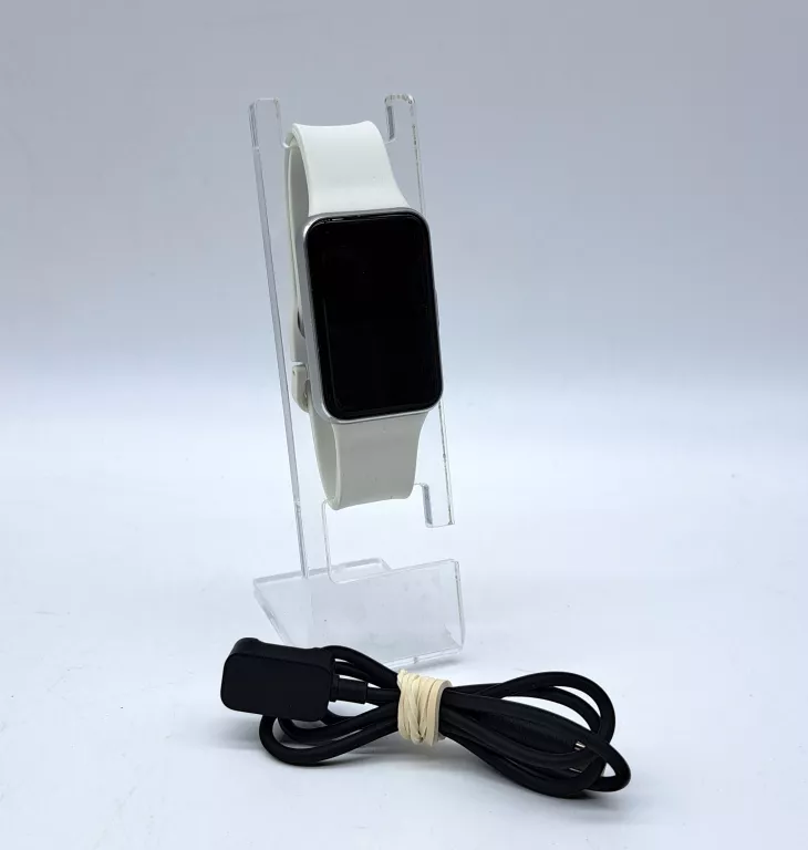 smartwatch-samsung-galaxy-fit3-ladowarka-bankowa-16e-police