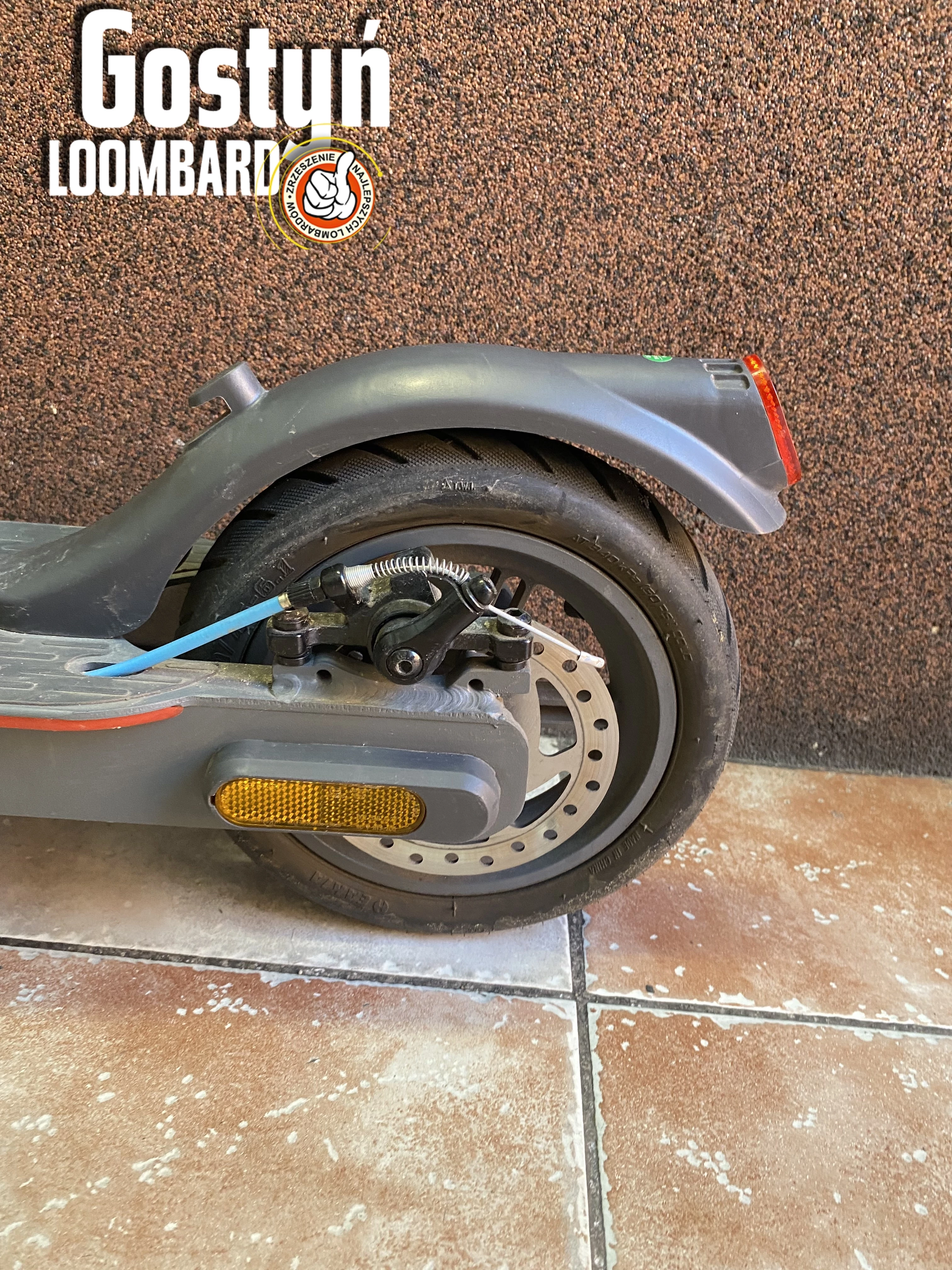 hulajnoga-elektryczna-motus-scooty-85-lite-czarno-turkusowa-kod-producenta-akc028-1