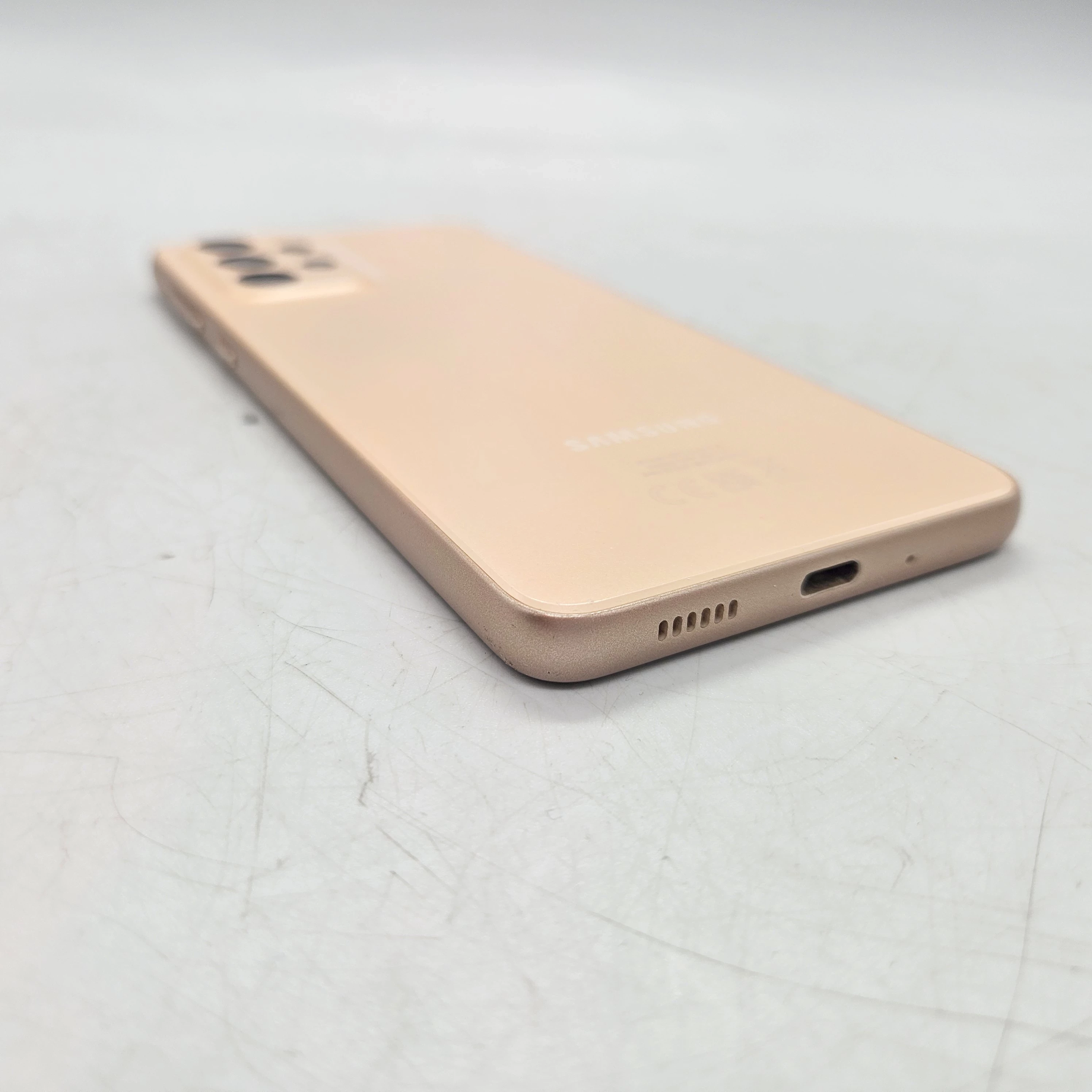 telefon-samsung-galaxy-a33-5g-przekatna-ekranu-640