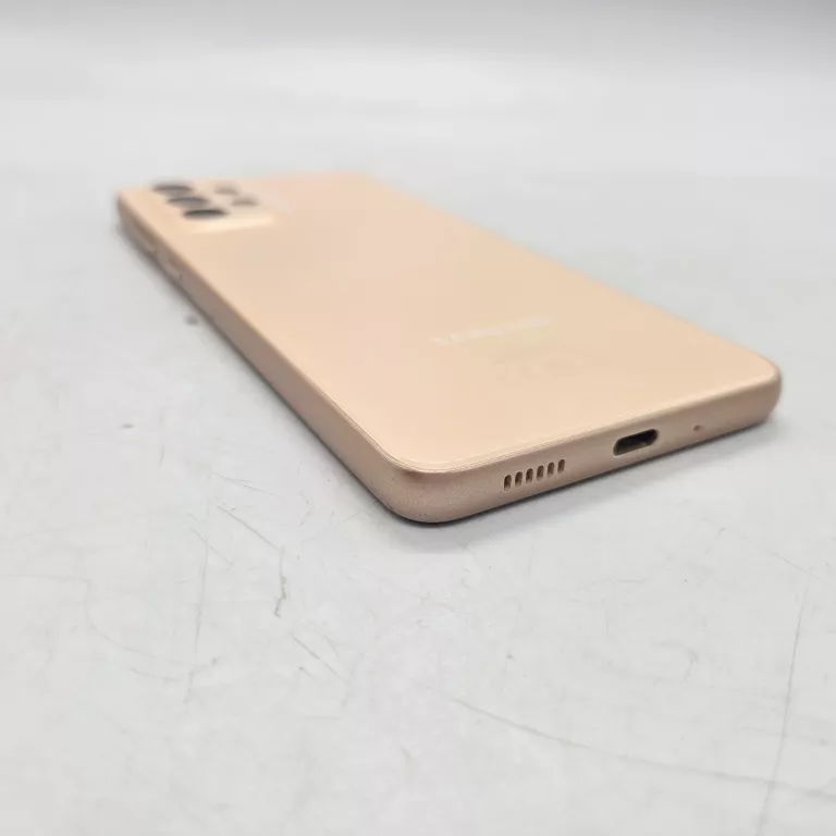 telefon-samsung-galaxy-a33-5g-przekatna-ekranu-640